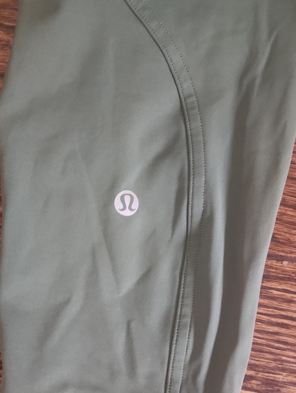 Lululemon High-Waist Olive Green Active Leggings - Picture 3 of 4